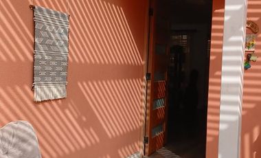 Se vende casa hermosa de 2 pisos, remodelada, cómoda y bien ubicada, Santiago Humberstone 286