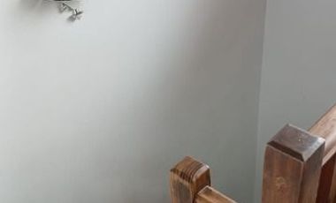 Se vende casa hermosa de 2 pisos, remodelada, cómoda y bien ubicada, Santiago Humberstone 286