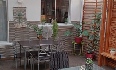 Se vende casa hermosa de 2 pisos, remodelada, cómoda y bien ubicada, Santiago Humberstone 286