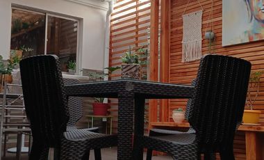 Se vende casa hermosa de 2 pisos, remodelada, cómoda y bien ubicada, Santiago Humberstone 286