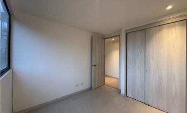 SE VENDE APARTAMENTO EN EL POBLADO, CASTROPOL