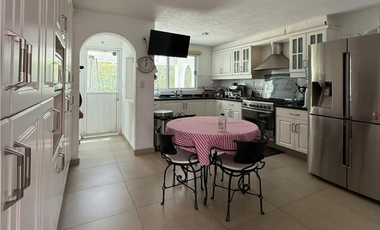 16.2 CASA EN RENTA EN SAN GIL COMPLETAMENTE AMUEBLADA - PASEO DEL ABANICO 124