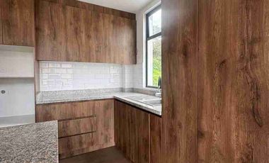 Venta de Departamento en Los Geranios, cerca del SuperMaxi y del Parque La Tebaida, Loja - Ecuador