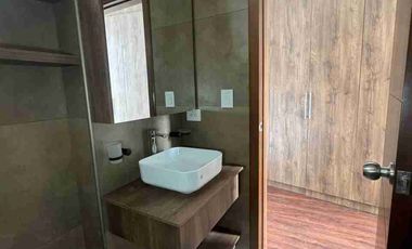 Venta de Departamento en Los Geranios, cerca del SuperMaxi y del Parque La Tebaida, Loja - Ecuador