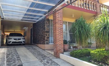 Casa en Venta en Fraccionamiento con vigilancia en Cuernavaca, Morelos.