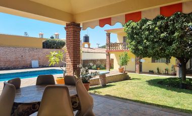 Casa en Venta en Fraccionamiento con vigilancia en Cuernavaca, Morelos.