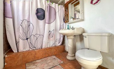 CASA CON TERRENO AMPLIO EN CASABLANCA