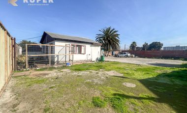 CASA CON TERRENO AMPLIO EN CASABLANCA