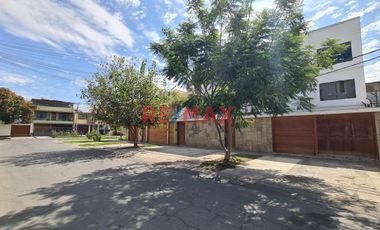 🏡 Moderno Y Elegante Departamento En Venta En Exclusivo Condominio – 2.º Piso + Cochera