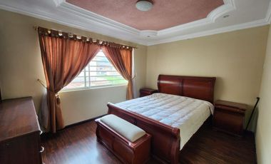 Casa en venta en urbanización muy cerca del Supermaxi Av. Don Bosco en Cuenca