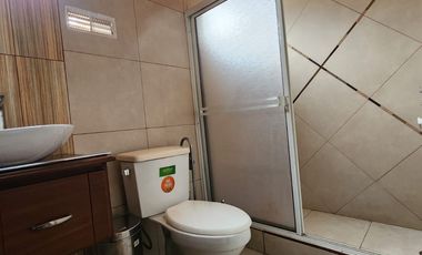 Casa en venta en urbanización muy cerca del Supermaxi Av. Don Bosco en Cuenca