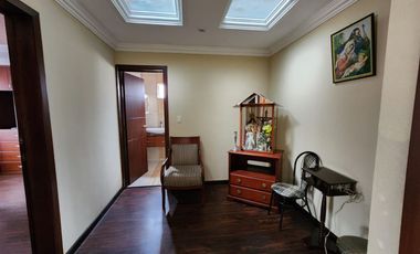Casa en venta en urbanización muy cerca del Supermaxi Av. Don Bosco en Cuenca