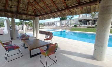 Casa con Alberca en Condominio, Santa Fé, Xochitepec