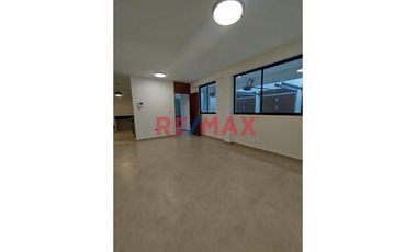 Venta De Departamento En Quinto Piso De Estreno Con Ascensor//ID:1143896