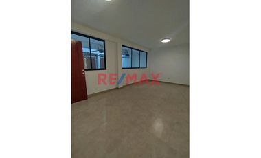 Venta De Departamento En Quinto Piso De Estreno Con Ascensor//ID:1143896