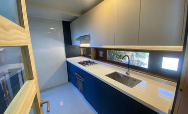 CASA CON VISTA Y ACCESO AL LAGO