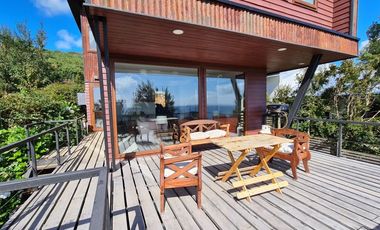 CASA CON VISTA Y ACCESO AL LAGO