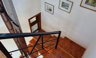 CASA CON VISTA Y ACCESO AL LAGO