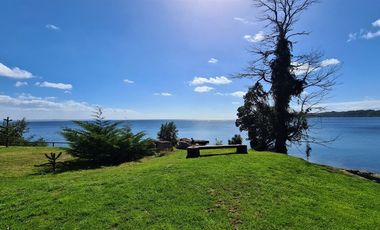 CASA CON VISTA Y ACCESO AL LAGO