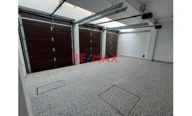 Venta De Departamento De Estreno Con Cochera//ID:1143889