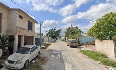 CASA EN VENTA EN CALLE 8 , FLOR CAMPESTRE, 97782, VALLADOLID, YUCATAN.