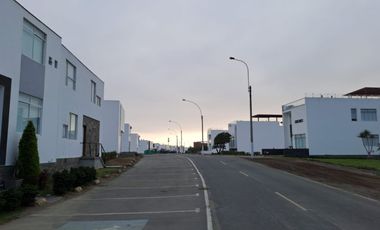 TERRENO A.T 245.61m2 EN CONDOMINIO LOS PORTALES PLAYA EL CORAL ASIA