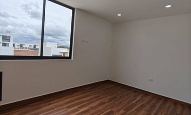 VENTA ESPECTACULAR con ROOF XARAMÁ Residencial, CENTRICO.