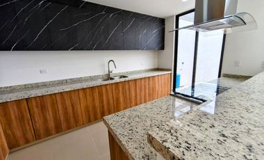 VENTA ESPECTACULAR con ROOF XARAMÁ Residencial, CENTRICO.