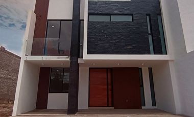 VENTA ESPECTACULAR con ROOF XARAMÁ Residencial, CENTRICO.