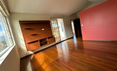 Casa independiente de venta sector la armenia con cuatro dormitorios