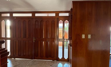 Rta arbide casa $28mil amplia casi esq.b. Algeciras solo p/officinas,comercio, consultorios,etc.4 recam c/u baño y vestidor cto lavado/ y servicio