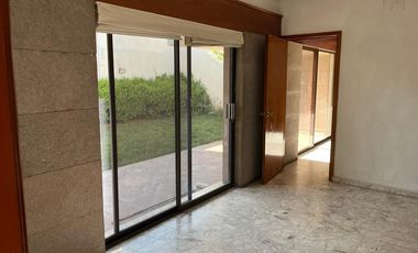 Rta arbide casa $28mil amplia casi esq.b. Algeciras solo p/officinas,comercio, consultorios,etc.4 recam c/u baño y vestidor cto lavado/ y servicio