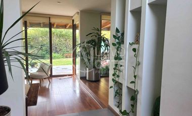 IMPECABLE CASA EN CHAMISDERO A SÓLO 10 MINUTOS DE VITACURA
