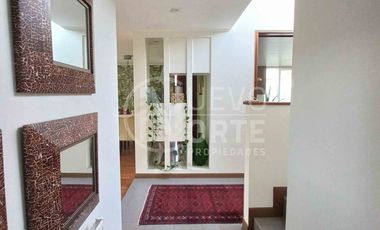 IMPECABLE CASA EN CHAMISDERO A SÓLO 10 MINUTOS DE VITACURA