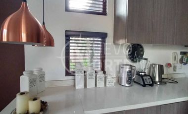 IMPECABLE CASA EN CHAMISDERO A SÓLO 10 MINUTOS DE VITACURA