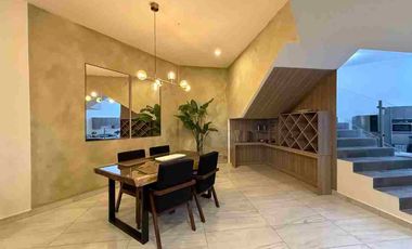 VENTA CASA EN RINCONES DE SAN MARCOS(RINCONADA DE SAN MARCOS)FRENTE A PARQUE. 3 RECAMARAS Y UN DEPTO. INDEPEN. 425M2 C. TOTALMENTE REMODELADA Y EQUIPADA.