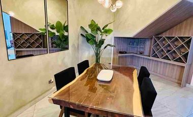 VENTA CASA EN RINCONES DE SAN MARCOS(RINCONADA DE SAN MARCOS)FRENTE A PARQUE. 3 RECAMARAS Y UN DEPTO. INDEPEN. 425M2 C. TOTALMENTE REMODELADA Y EQUIPADA.