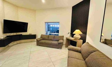 VENTA CASA EN RINCONES DE SAN MARCOS(RINCONADA DE SAN MARCOS)FRENTE A PARQUE. 3 RECAMARAS Y UN DEPTO. INDEPEN. 425M2 C. TOTALMENTE REMODELADA Y EQUIPADA.