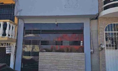 Casa amplia con terreno excedente