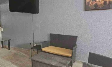 Casa amplia con terreno excedente