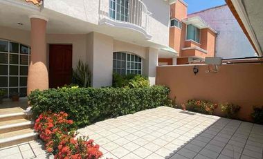 casa en costa de oro exelente ubicacion