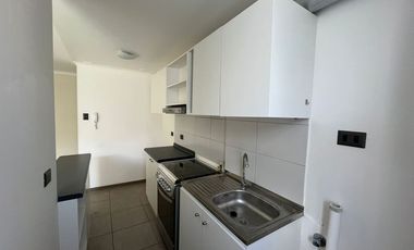 Condominio Privado, buena ubicación, con piscina, salón de eventos y estacionamiento.