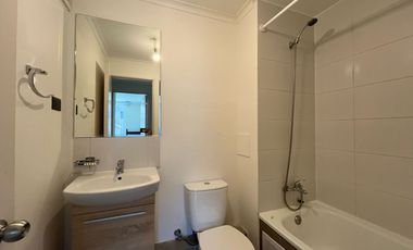 Condominio Privado, buena ubicación, con piscina, salón de eventos y estacionamiento.