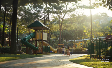 Begin your day with crisp mountain air and peaceful views — at Bern Baguio, even the balcony is a tranquil escape.