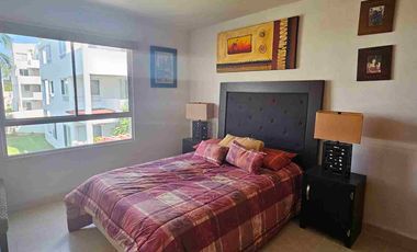 EXCELENTE VILLA AMPLIA Y DE BUEN GUSTO EN RESIDENCIAL VINDEZA