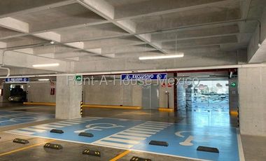 Oficina en Venta en Hacienda de Las Palmas, Huixquilucan