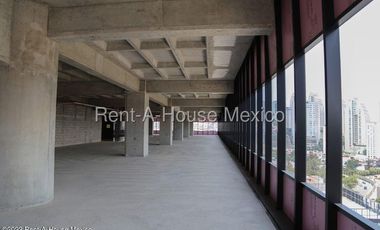 Oficina en Venta en Hacienda de las Palmas, Huixquilucan