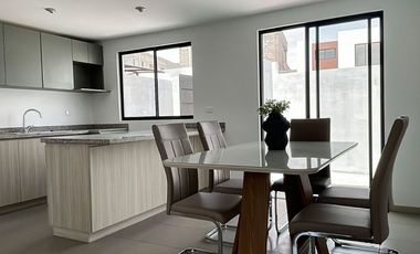 CASAS VIP A ESTRENAR. MITAD DEL MUNDO