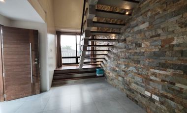 4 Bedroom semi furnished House for RENT in Angeles City Pampanga