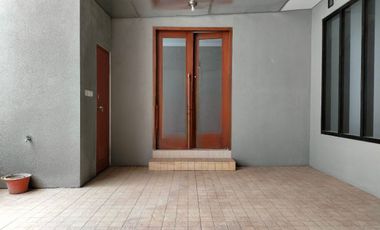 RUMAH TINGGAL MODERN SPLIT LEVEL BARU RENOVASI DI SETIABUDI REGENCY KAWASAN BANDUNG UTARA